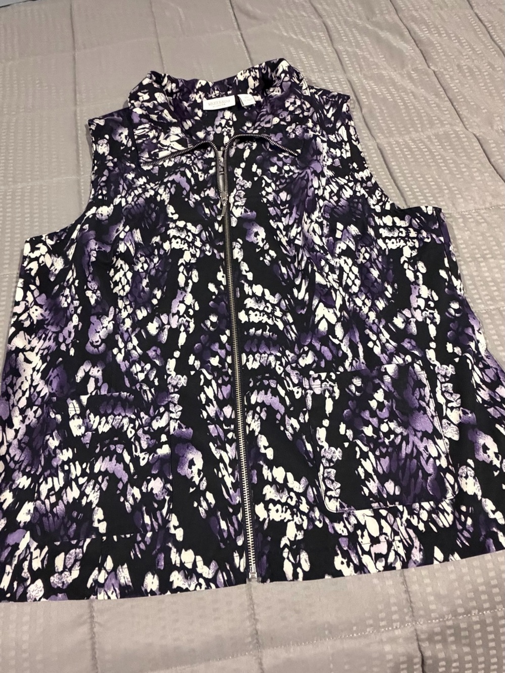 Chico's Black, Purple & White Patterned Sleeveless Zip Vest